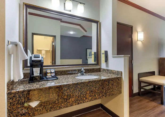 Best Western Plus Northwind Inn & Suites