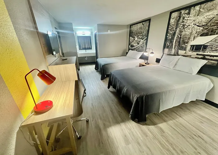 Super 8 By Wyndham Manchester Tn