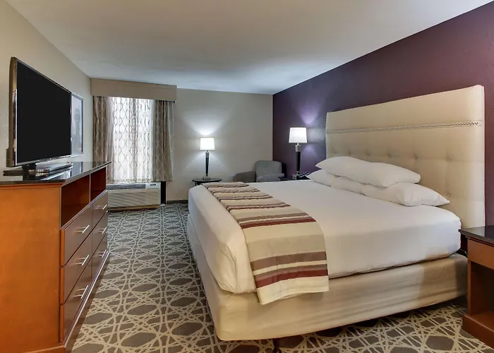 Drury Inn & Suites Poplar Bluff
