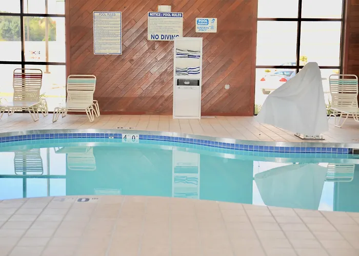 Days Inn & Suites By Wyndham Wausau