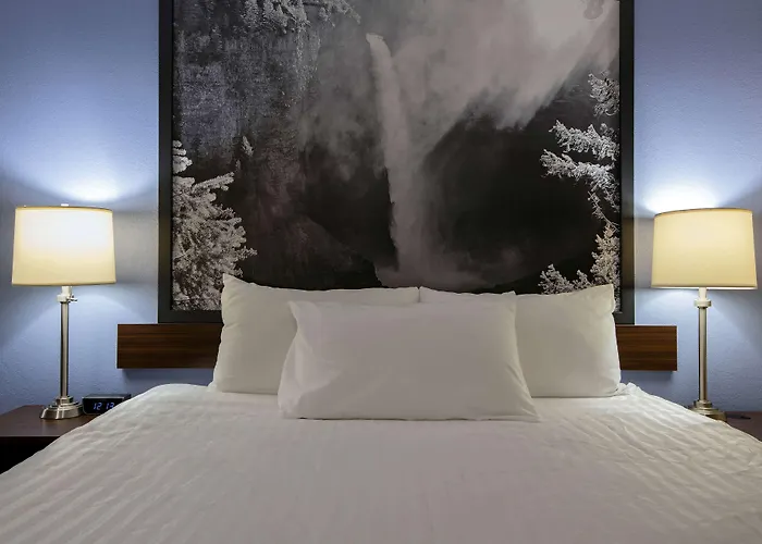 Super 8 By Wyndham Kamloops On The Hill