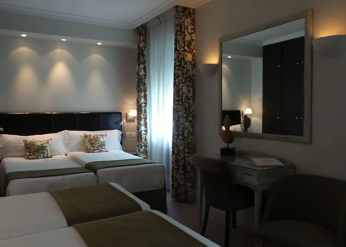 Hotel Moderno Puerta Del Sol