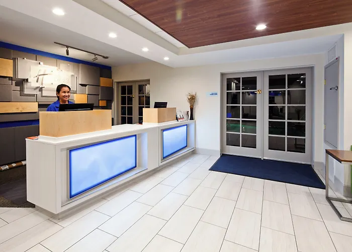 Holiday Inn Express Hotel & Suites San Diego-Escondido By Ihg