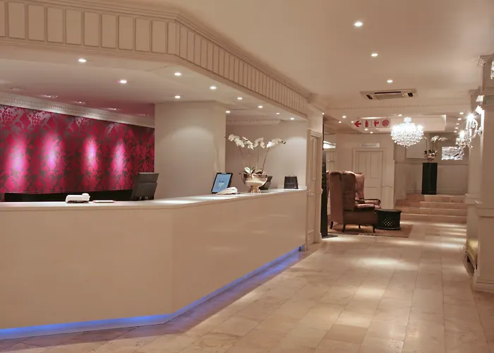 Manhattan Hotel