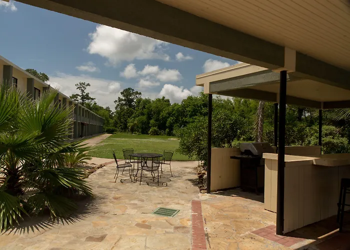 Ramada By Wyndham Houston Intercontinental Airport East