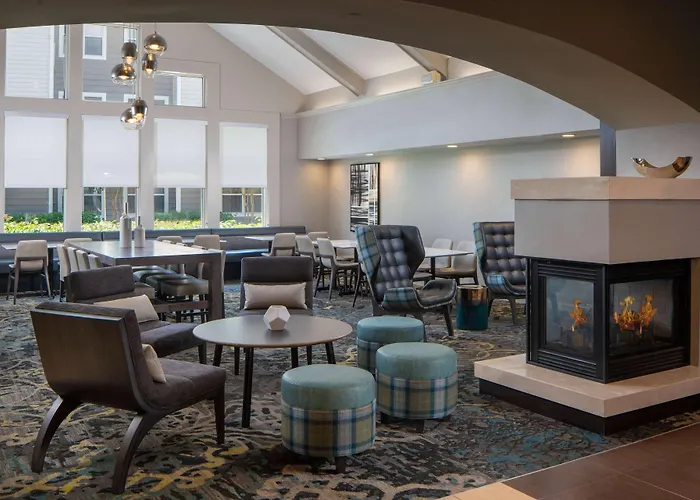 Sonesta Es Suites Fairfax Fair Lakes