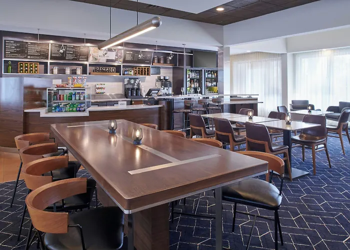 Courtyard By Marriott Detroit Livonia