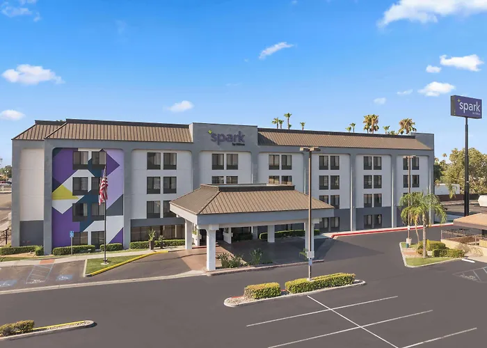 Spark By Hilton Bakersfield Central
