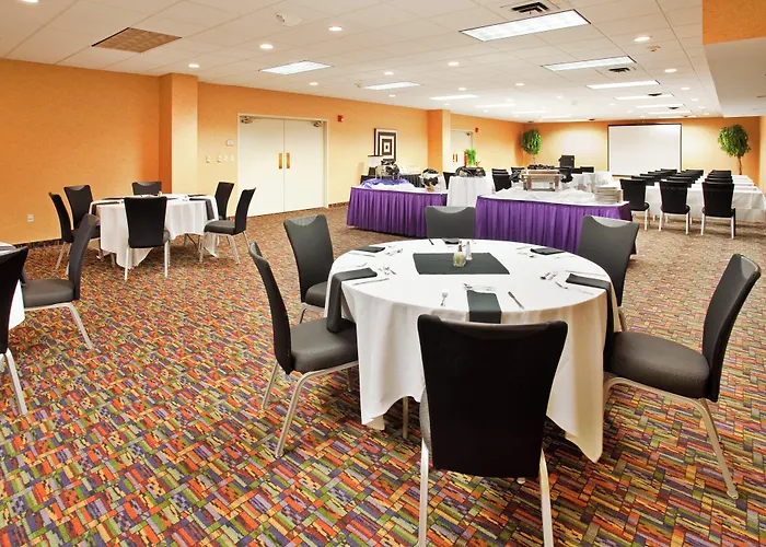 Holiday Inn At The Campus By Ihg
