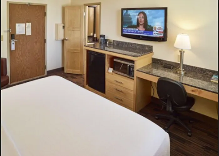 Livinn Hotel St Paul East / Maplewood