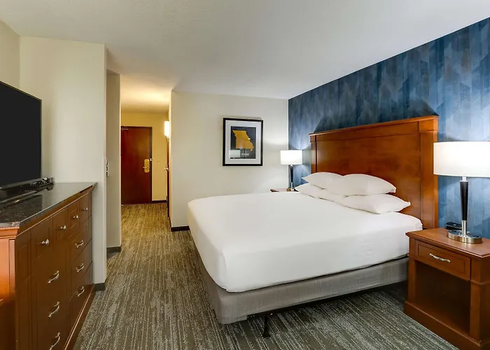 Drury Inn & Suites St. Louis St. Peters