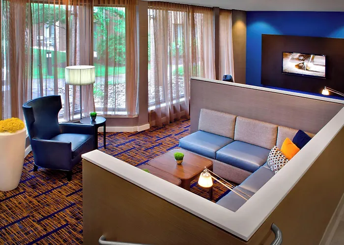 Courtyard By Marriott Hartford Windsor Airport