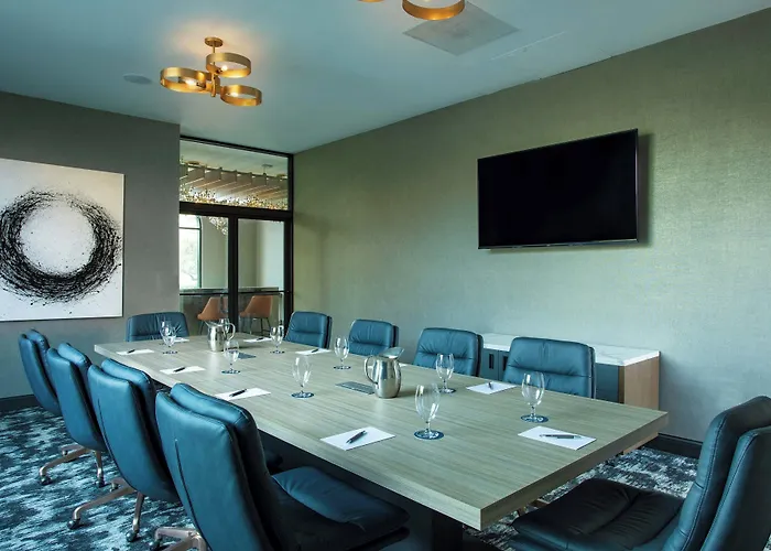 Sheraton Suites Columbus Worthington