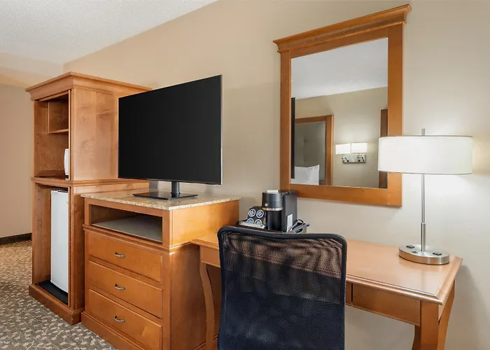 Best Western Plus Oak Harbor Hotel & Conference Center
