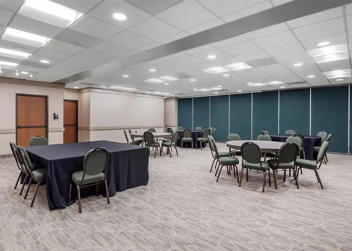 Best Western Plus Oak Harbor Hotel & Conference Center
