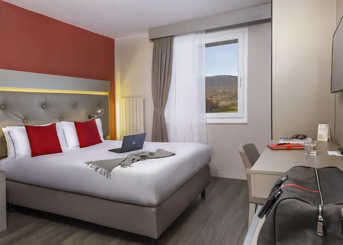 Everness Hotel & Resort