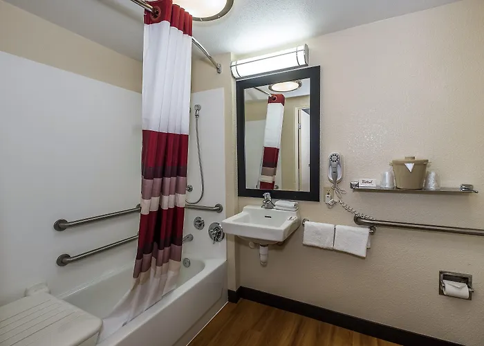 Red Roof Inn Plus + Boston - Framingham