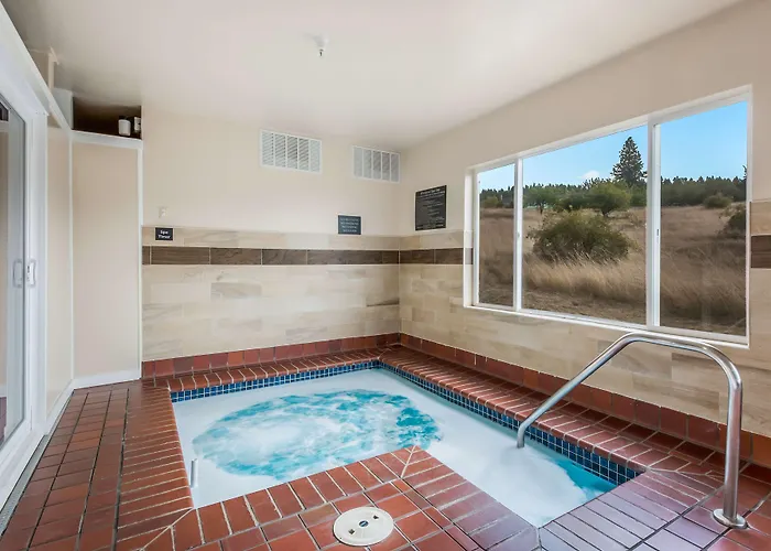 Red Lion Inn & Suites Sequim At Olympic National Park