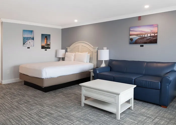 Innseason Resorts Harborwalk