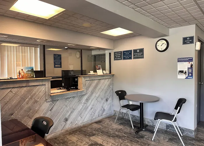 Travelodge By Wyndham Clarksville