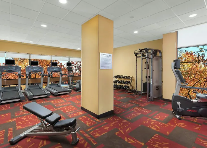 Courtyard By Marriott Boston Cambridge