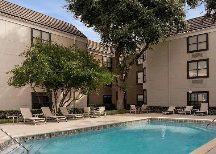 Holiday Inn Express Hotel & Suites Irving Dfw Airport North By Ihg