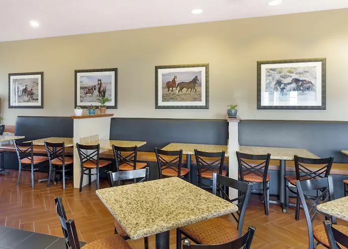 Best Western Plus The Inn At Horse Heaven