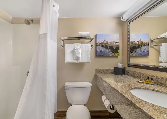 Best Western Plus Waltham Boston