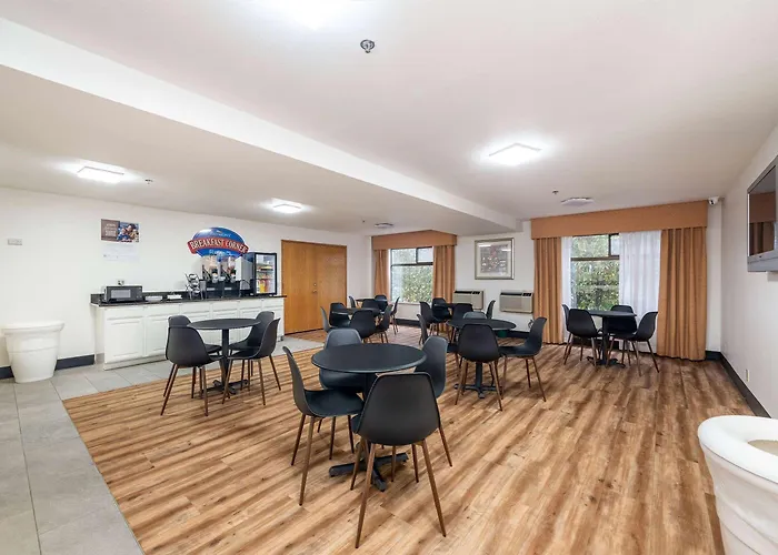 Baymont Inn & Suites By Wyndham