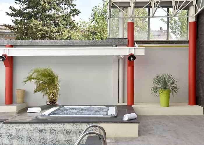 Hotel Arles Plaza