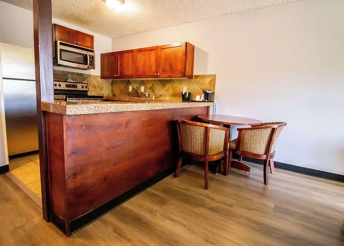 Red Lion Inn & Suites Vancouver