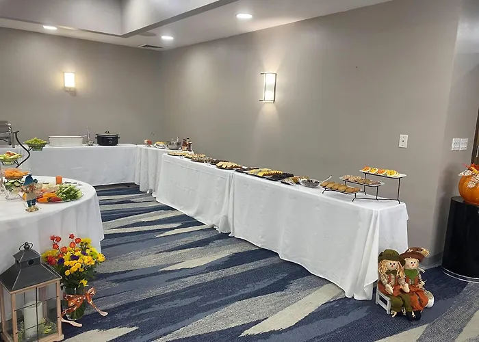 Comfort Inn & Suites Near Lake Guntersville