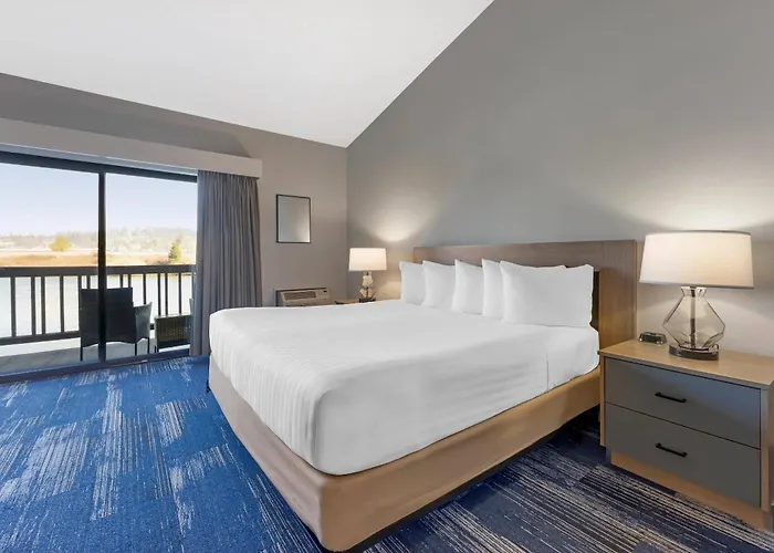 Edgewater Inn And Suites, An Ascend Collection Hotel