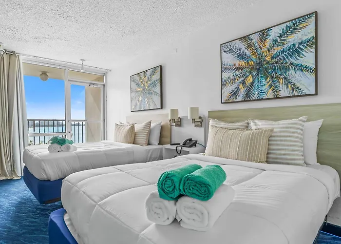 Ocean View Deluxe Suite: Pvt. Beach & Pool