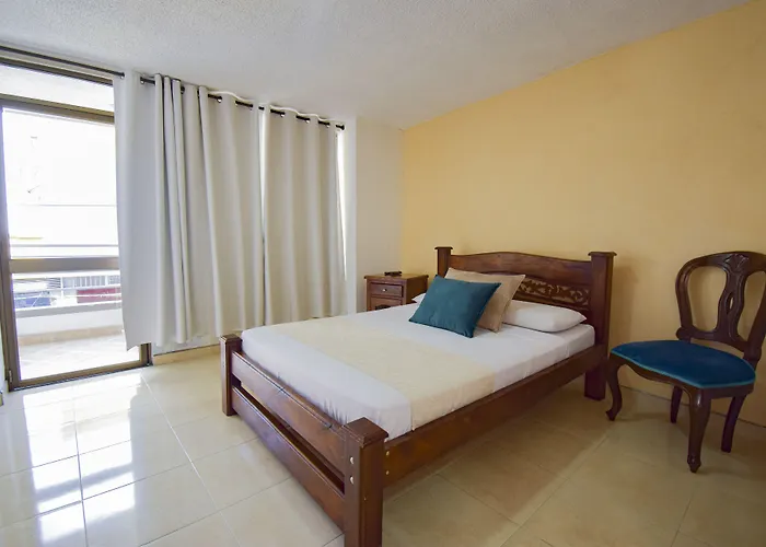 Hotel Toledo Plaza