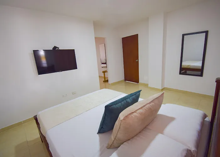 Hotel Toledo Plaza
