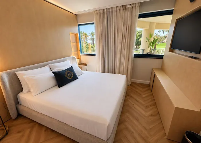 The Herbert Eilat