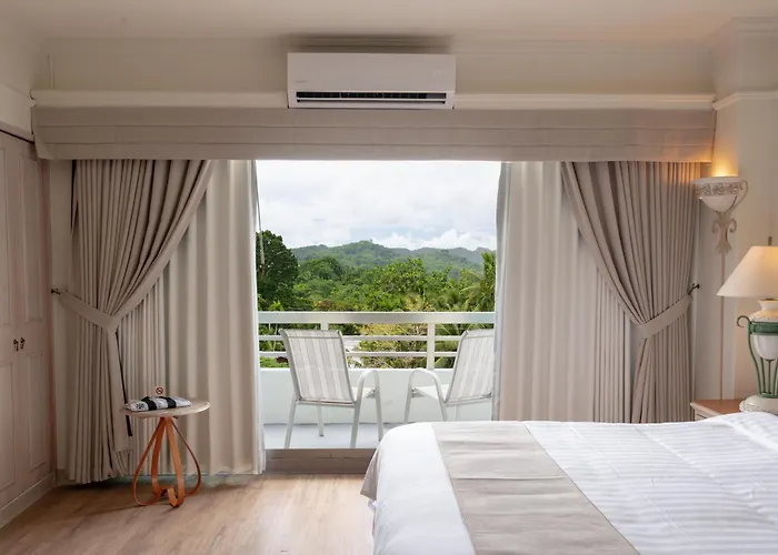 Palasia Hotel