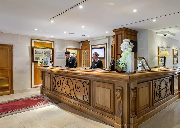 Royal Manotel
