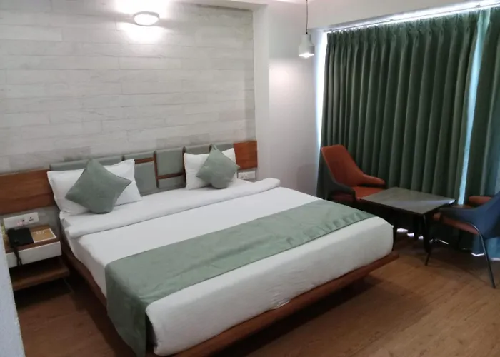 Hotel Grand Elegance