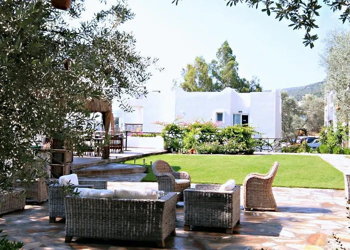 Sina Hotel (Adults Only)