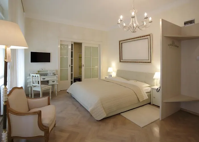 B&B Fotic