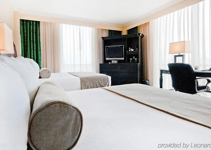 Crowne Plaza Pensacola Grand