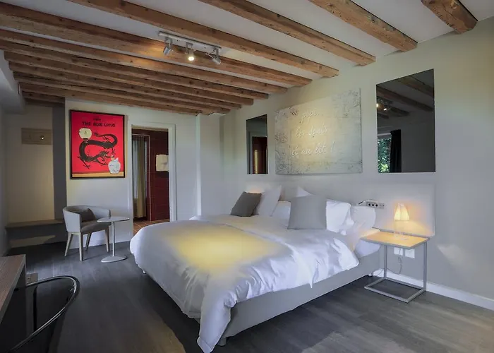 Chez Maman Hotel & Restaurant