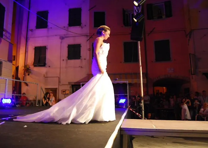 La Luna nel Borgo