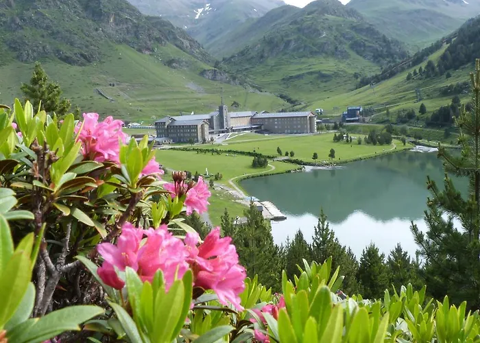 Apartaments Vall de Núria Queralbs 