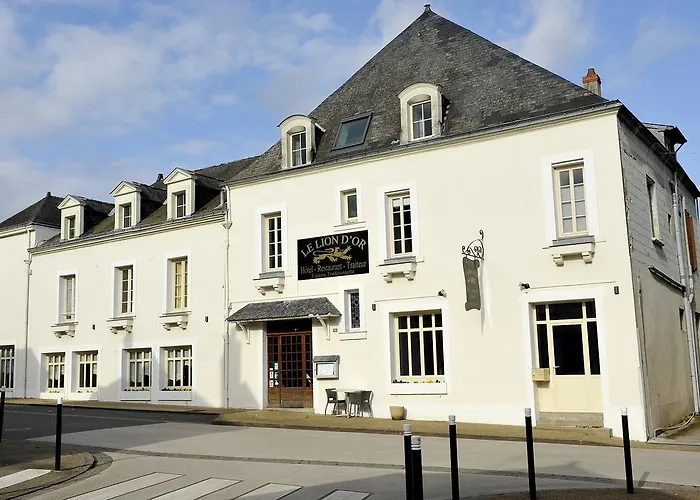 Le Lion D'Or - Logis Hotels - Hotel 2 Etoiles Et Restaurant