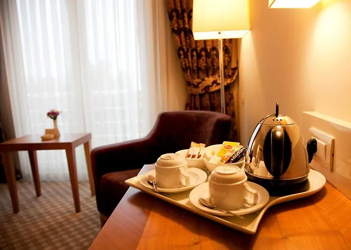 Tugcu Hotel Select