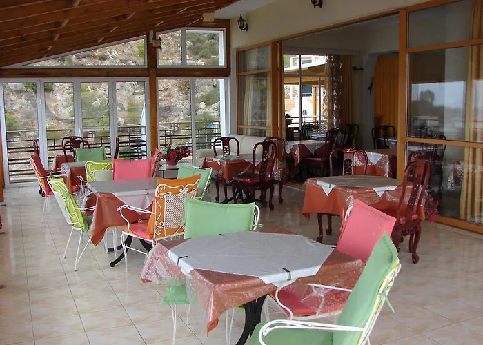 Petit Palais Hotel