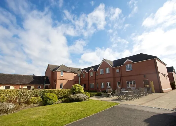 Hunters Lodge Hotel
